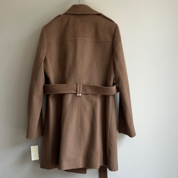 MICHAEL KORS Women's Asymmetrical Zip Up Belted Wrap Dark Camel Coat Size L NWT - Picture 4 of 5